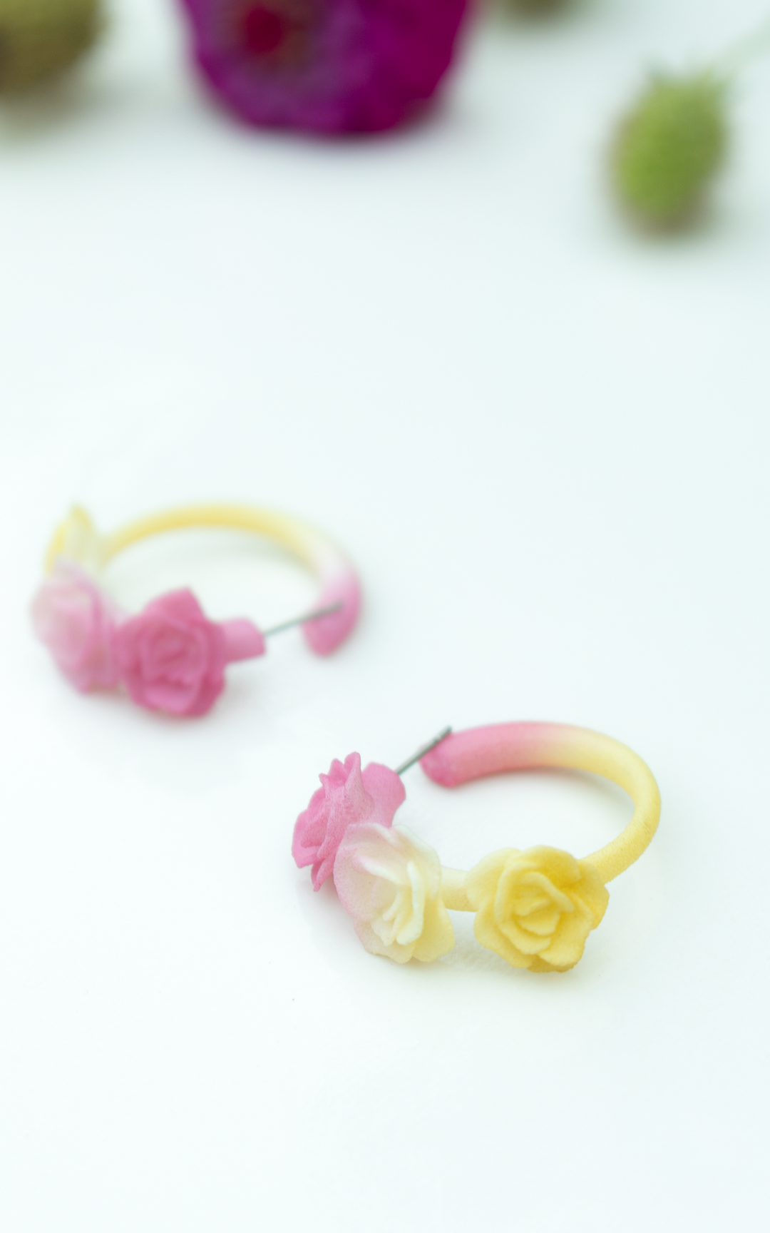 MINI-FLAMENCO – Boucles d’oreilles anneaux ornés de roses 3D
