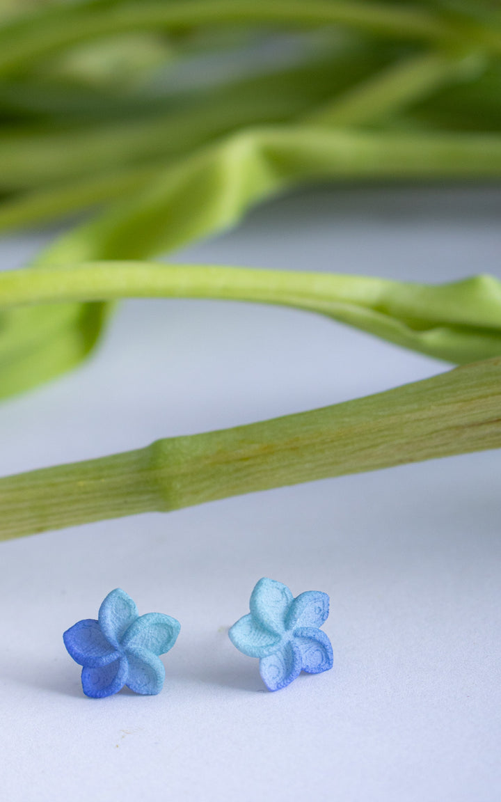 OHANA – Puces d’oreilles Fleur de Plumeria