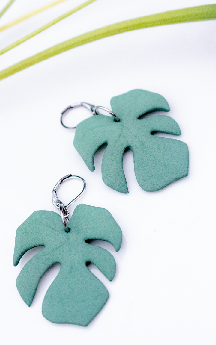 MAUI – Monstera Earrings