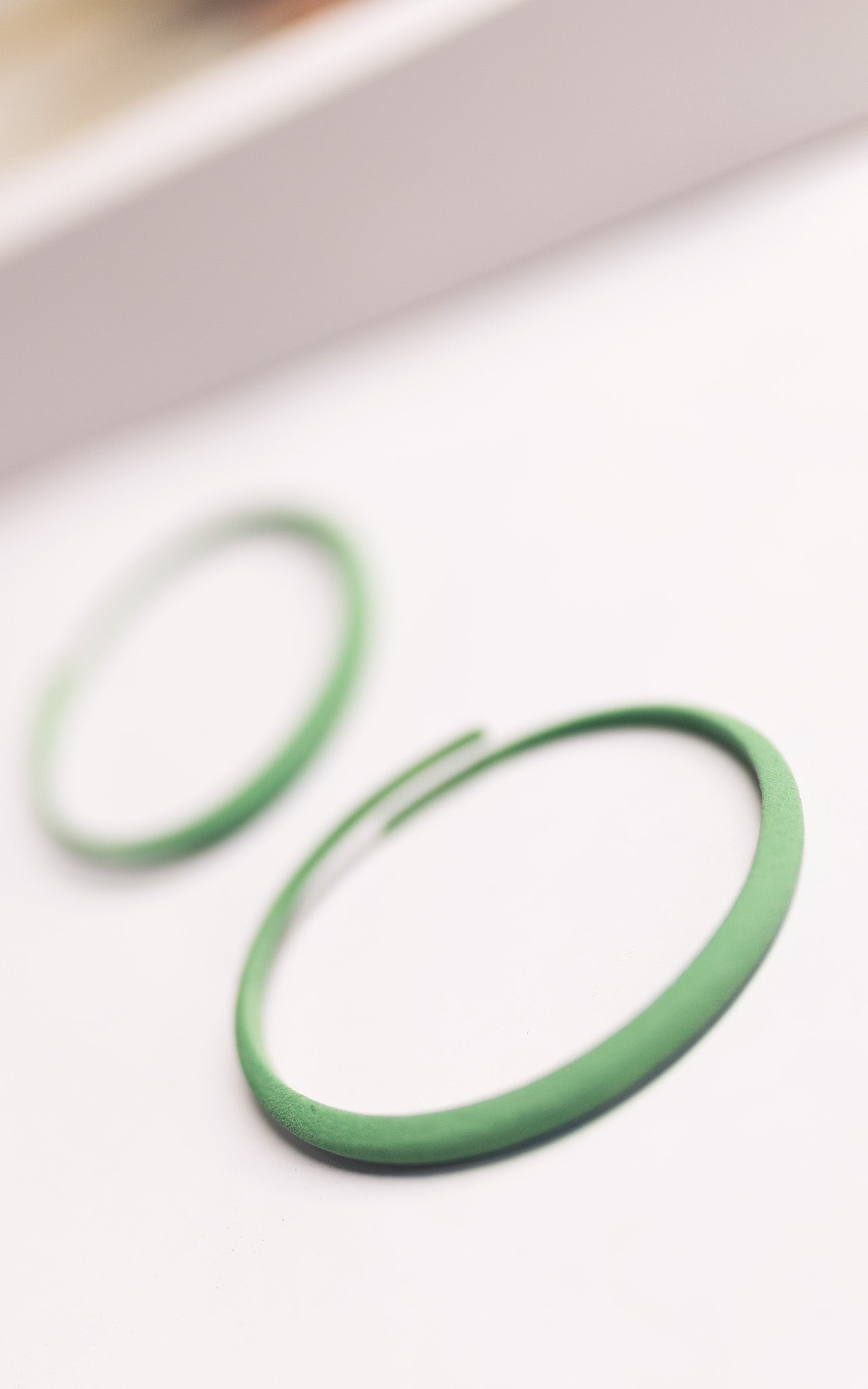 Bracelet vert selon la technologie 3D ultraléger et souple parfait pour les petits poignets.