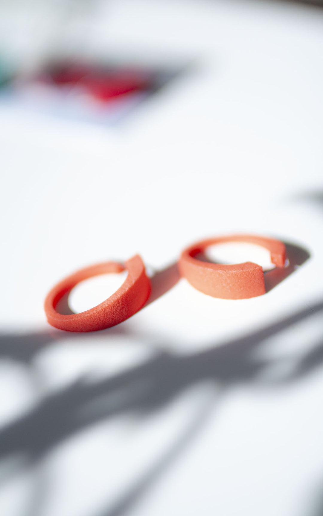 LITCHI C-shaped 3D earrings