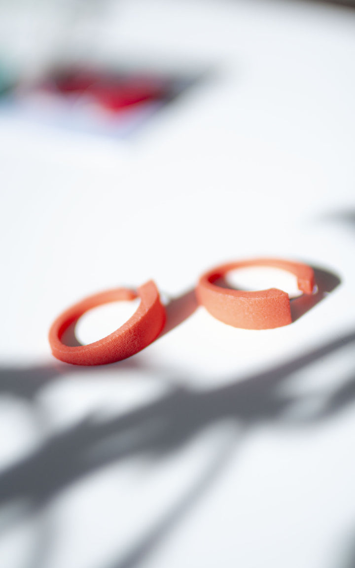 LITCHI C-shaped 3D earrings