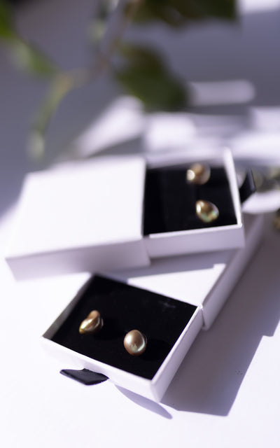 Keishi Baroque Freshwater Pearls Shaded OLIVE 8-9 mm