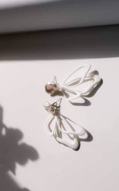 Boucles d'oreilles ailes de papillon I  MONARQUE et Perles baroques.