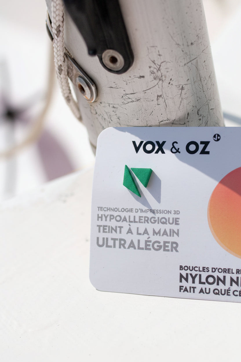 Boucles d’oreilles Zig Zag vertes Vox &amp; Oz en nylon recyclé imprimé 3D, ultralégères et hypoallergéniques, faites au Québec