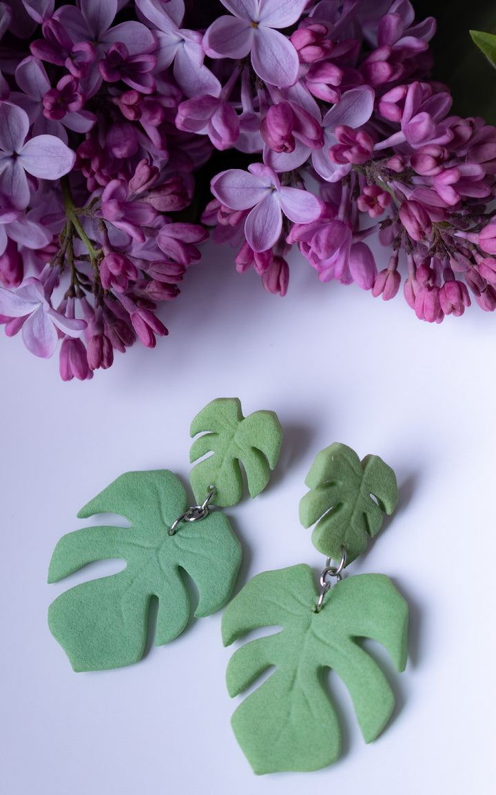 Boucles d’oreilles MAUI Monstera vert lime ultralégères en nylon recyclé