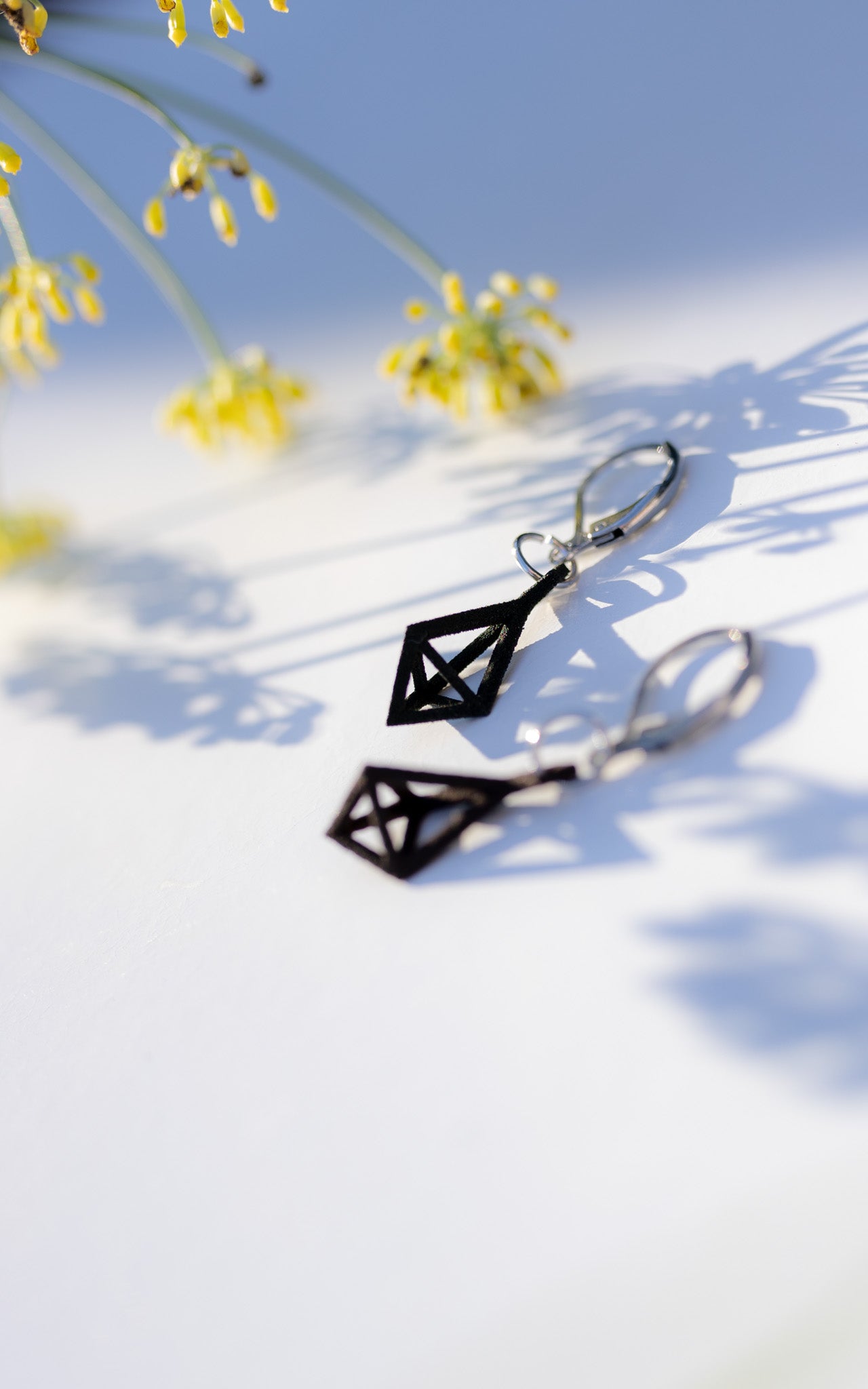 TOLO-GEO Small 3D pyramid earrings